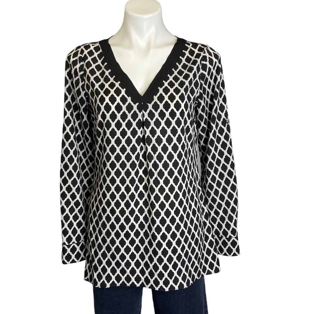 WHBM Geometric Pattern V Neck Tunic Top Black and White Size 4